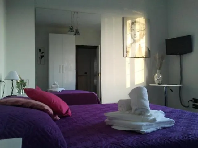 לינה וארוחת בוקר Grace 3*